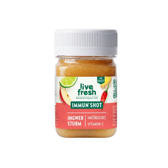 Kleiner Shot „LiveFresh Ingwer Sturm“ mit scharfem Ingwer und fruchtigen Zutaten, ideal für einen Energiekick.